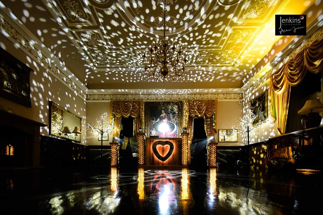 DJ sound and lighting 